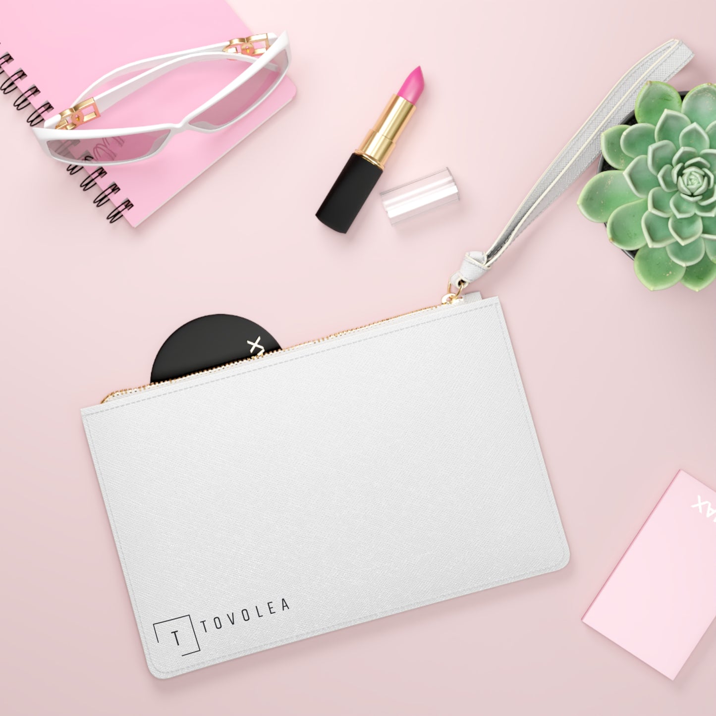 Pearl Clutch