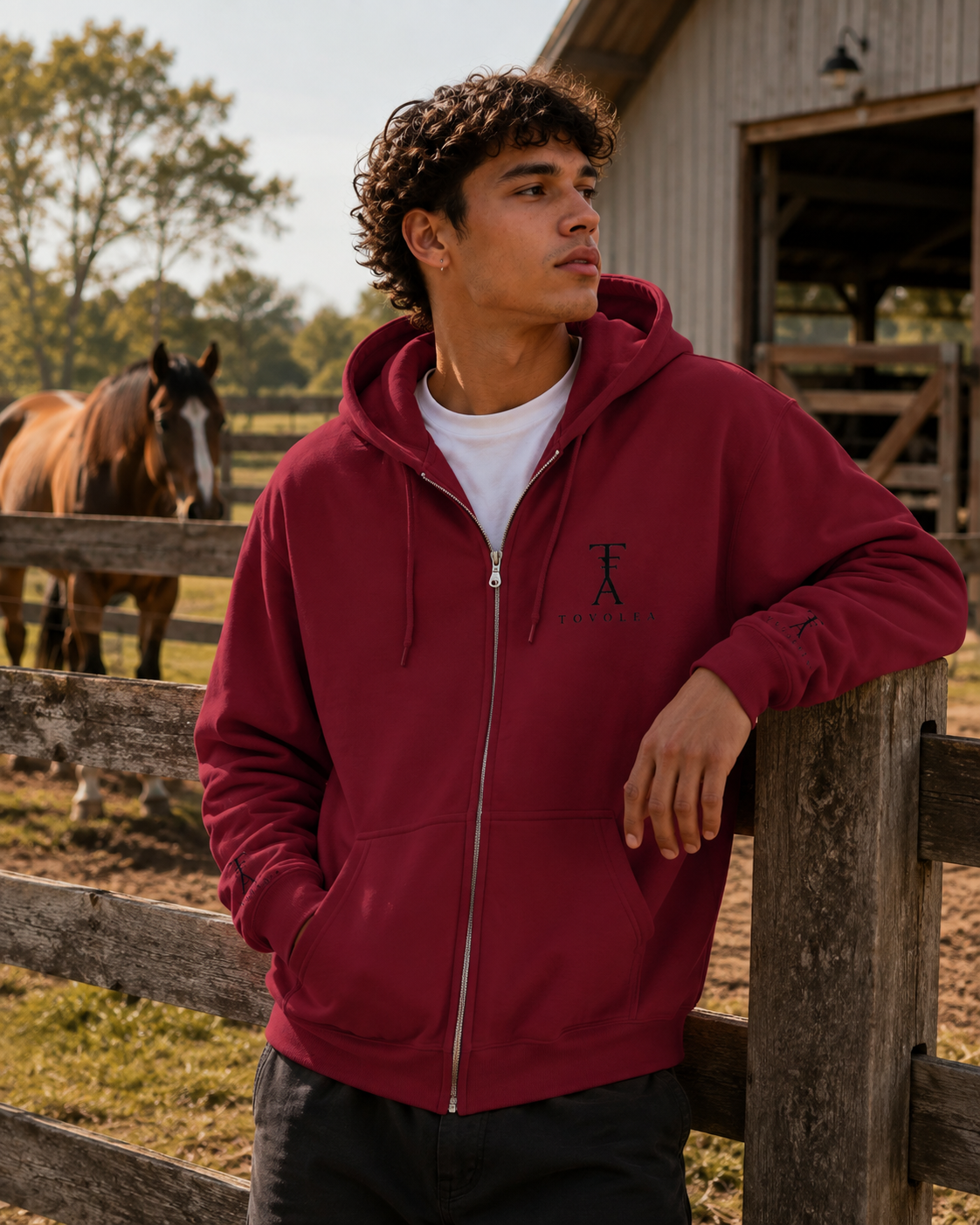Midnight Full-Zip Hoodie — Everyday Comfort, Timeless Look