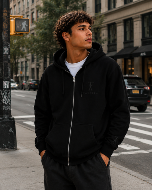 Midnight Full-Zip Hoodie — Everyday Comfort, Timeless Look